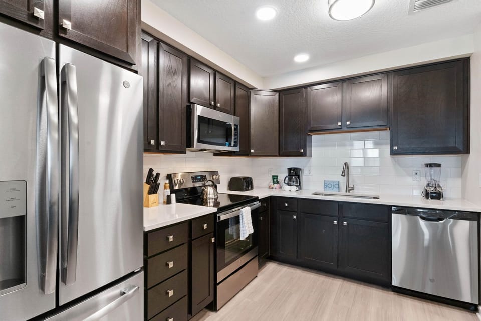 Kitchen Elegance: Step into a world of culinary luxury in our open-concept kitchen, fully furnished with stylish details that make cooking a delight.