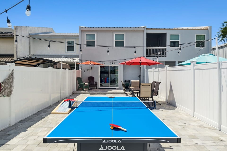 Back Yard/Ping Pong Table