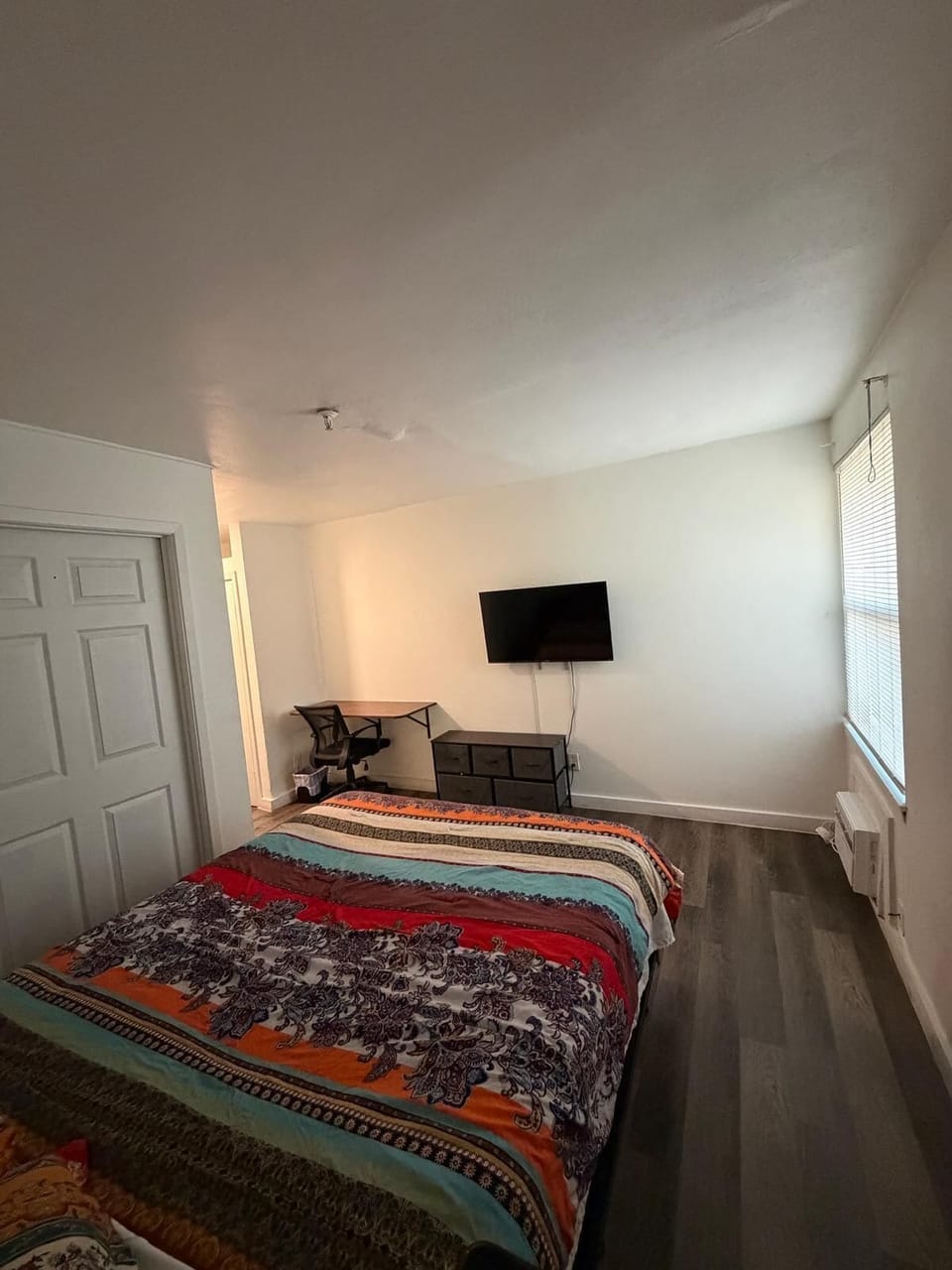 Basic Room | Free WiFi, bed sheets