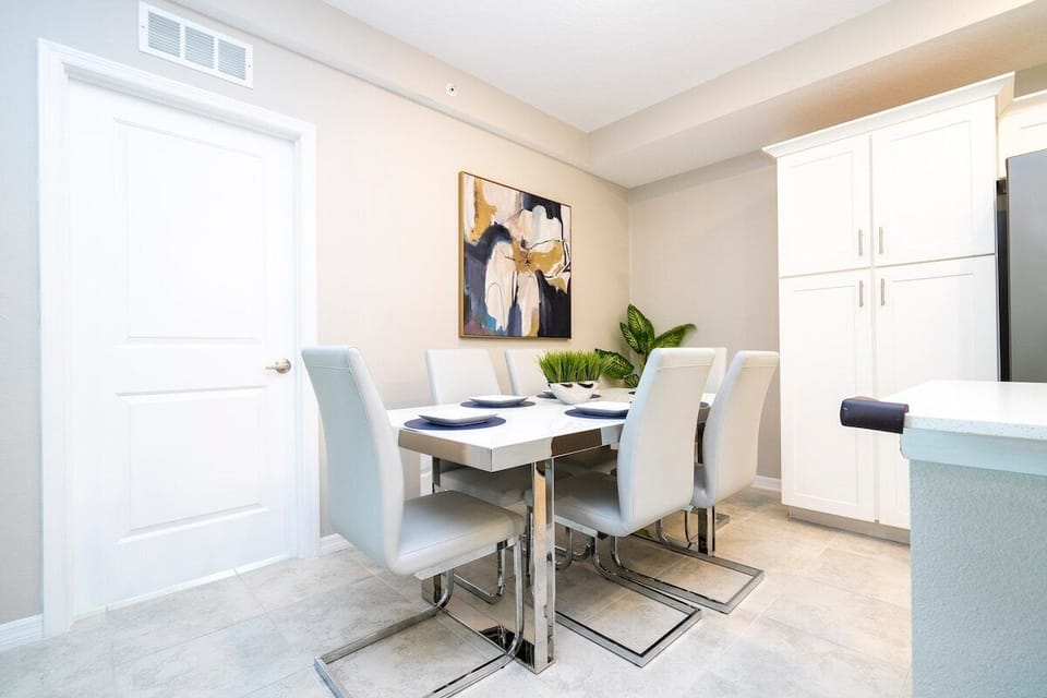 With an elegant style, our dining area is perfect for quality time with your loved ones