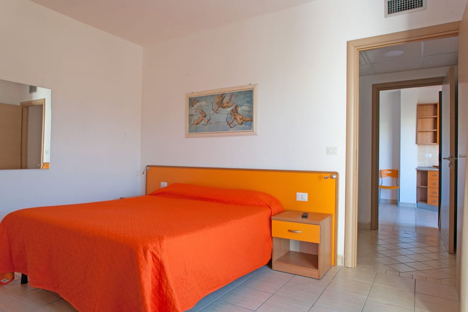 Club Apartment, 2 Double Beds | Pillowtop beds, minibar, desk, laptop workspace