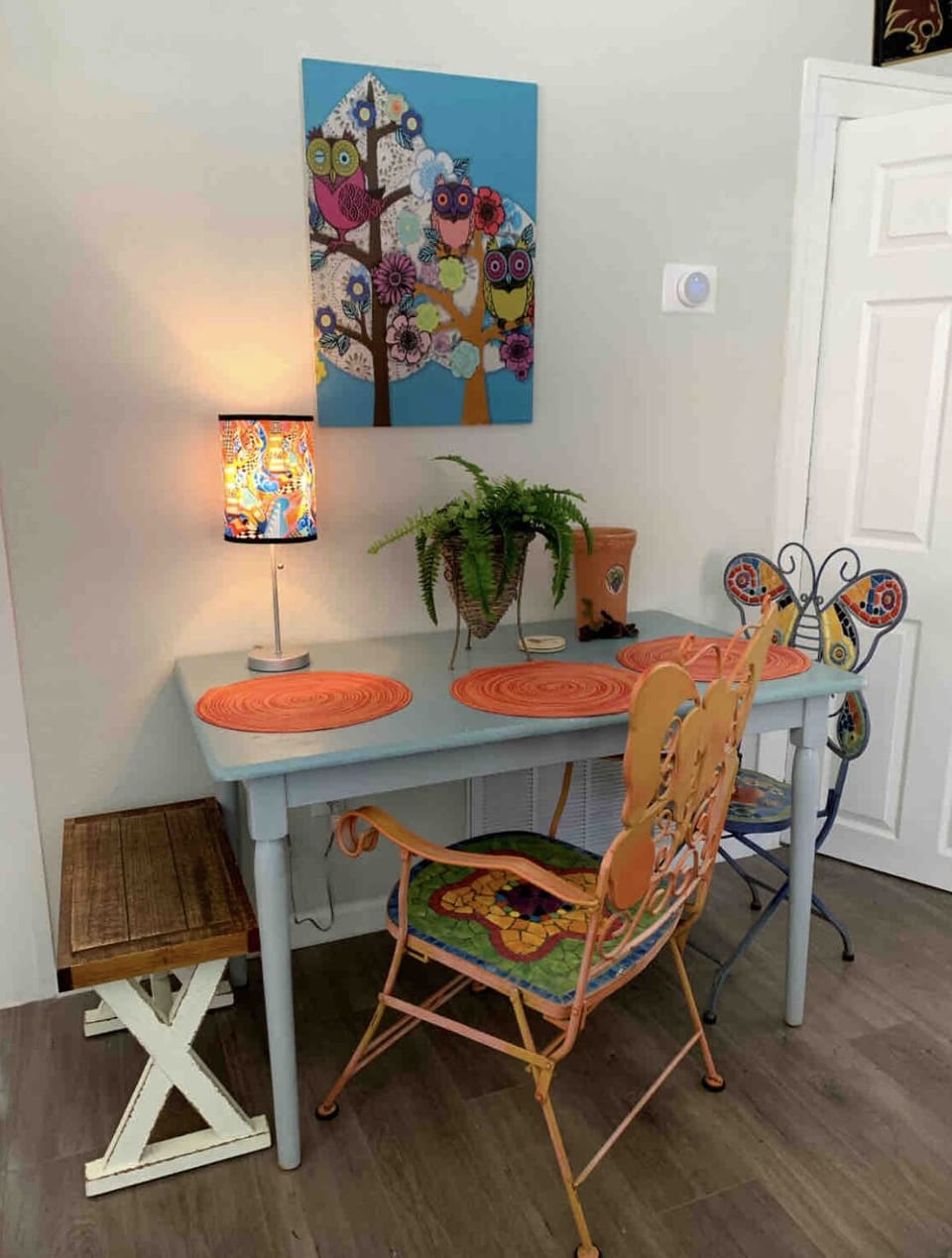 Dinning room table 