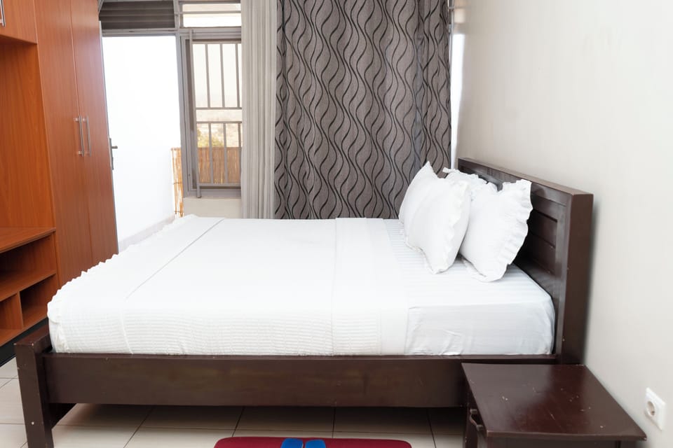 Egyptian cotton sheets, premium bedding, Tempur-Pedic beds