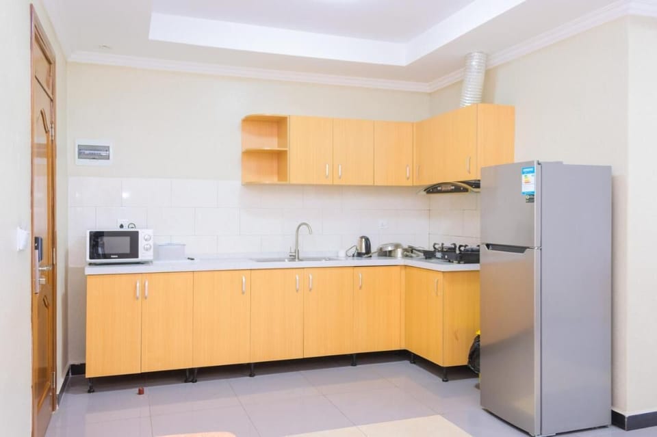 City Single Room | Private kitchen | Coffee/tea maker, fridge, microwave, oven