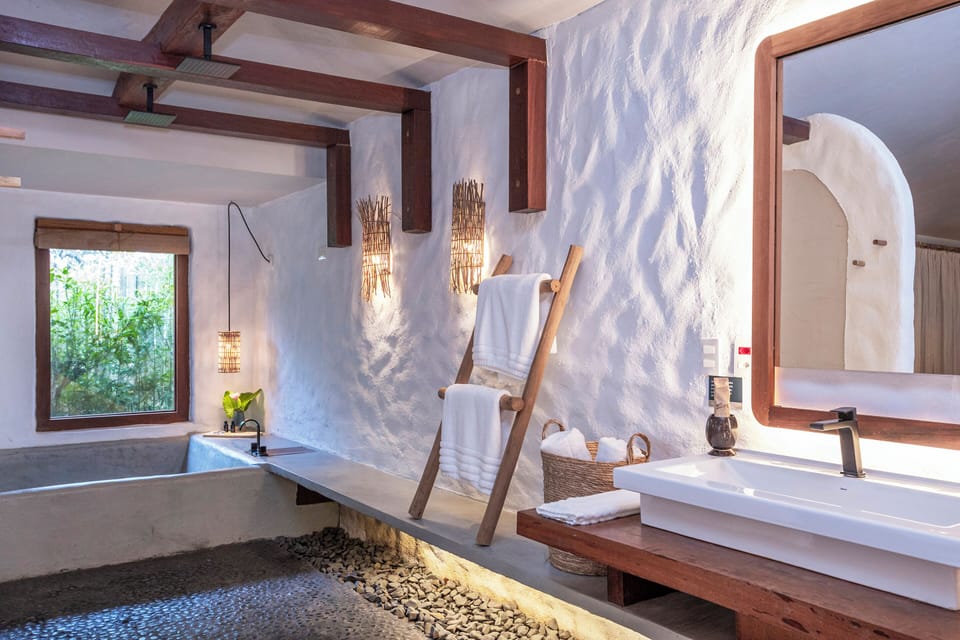 Bungalow Sea View | Bathroom | Hair dryer, bathrobes, slippers, towels