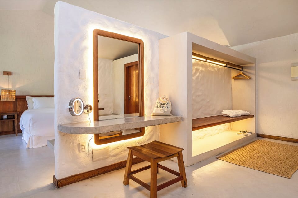 Bungalow Sea View | Premium bedding, minibar, in-room safe, desk