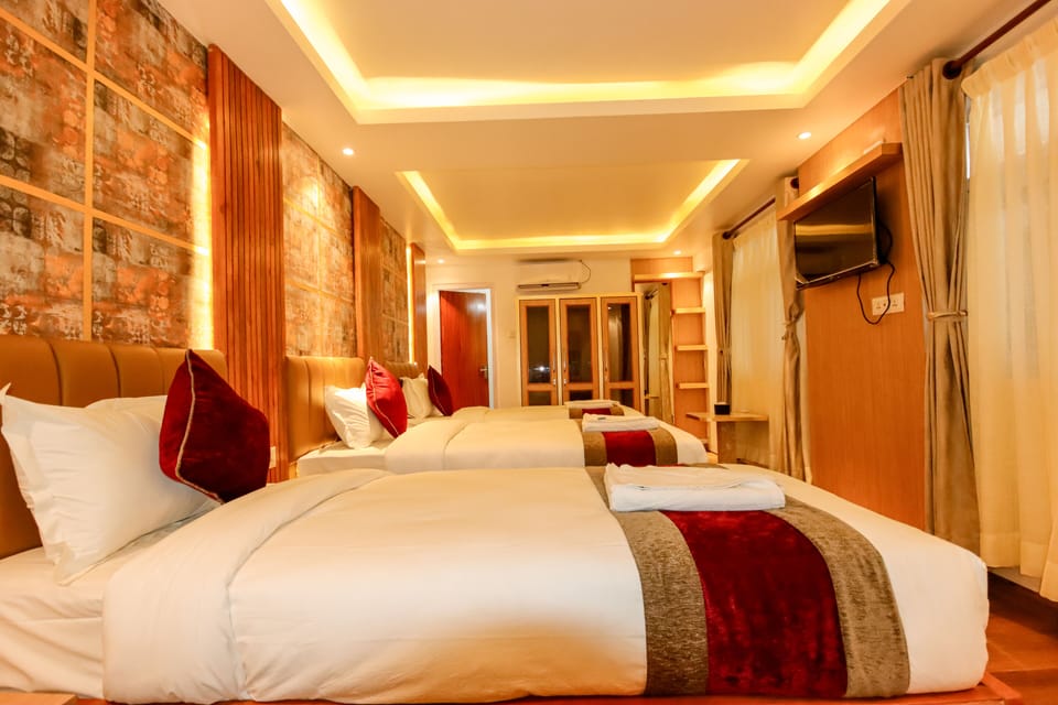 Deluxe Triple Room | Soundproofing, free WiFi, bed sheets