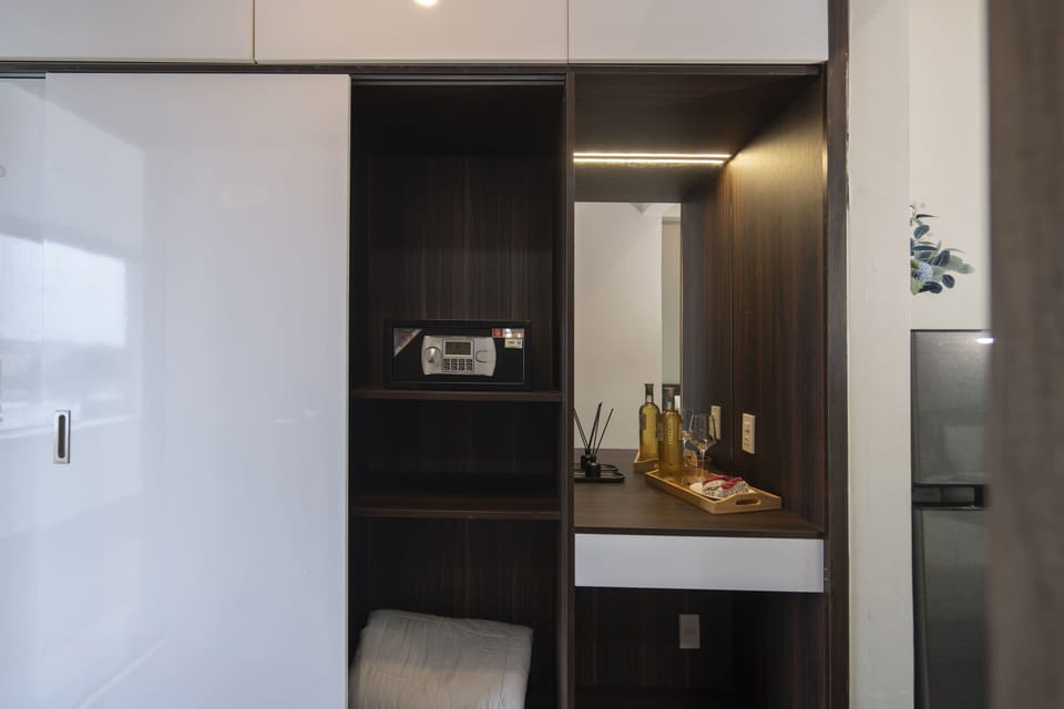 Executive Double or Twin Room | Living area | Flat-screen TV