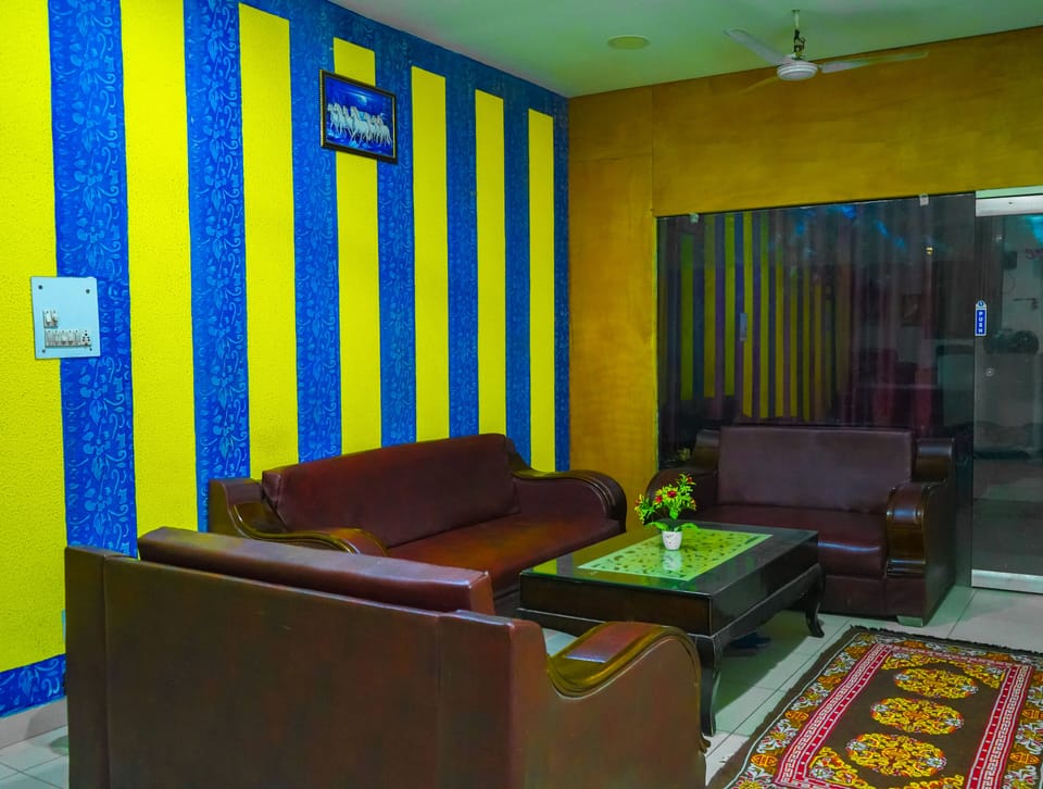 Roomshala 051 Ashok Palace Hotel in New Delhi