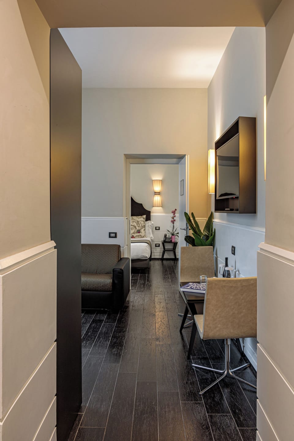 Family Room | Premium bedding, minibar, in-room safe, soundproofing