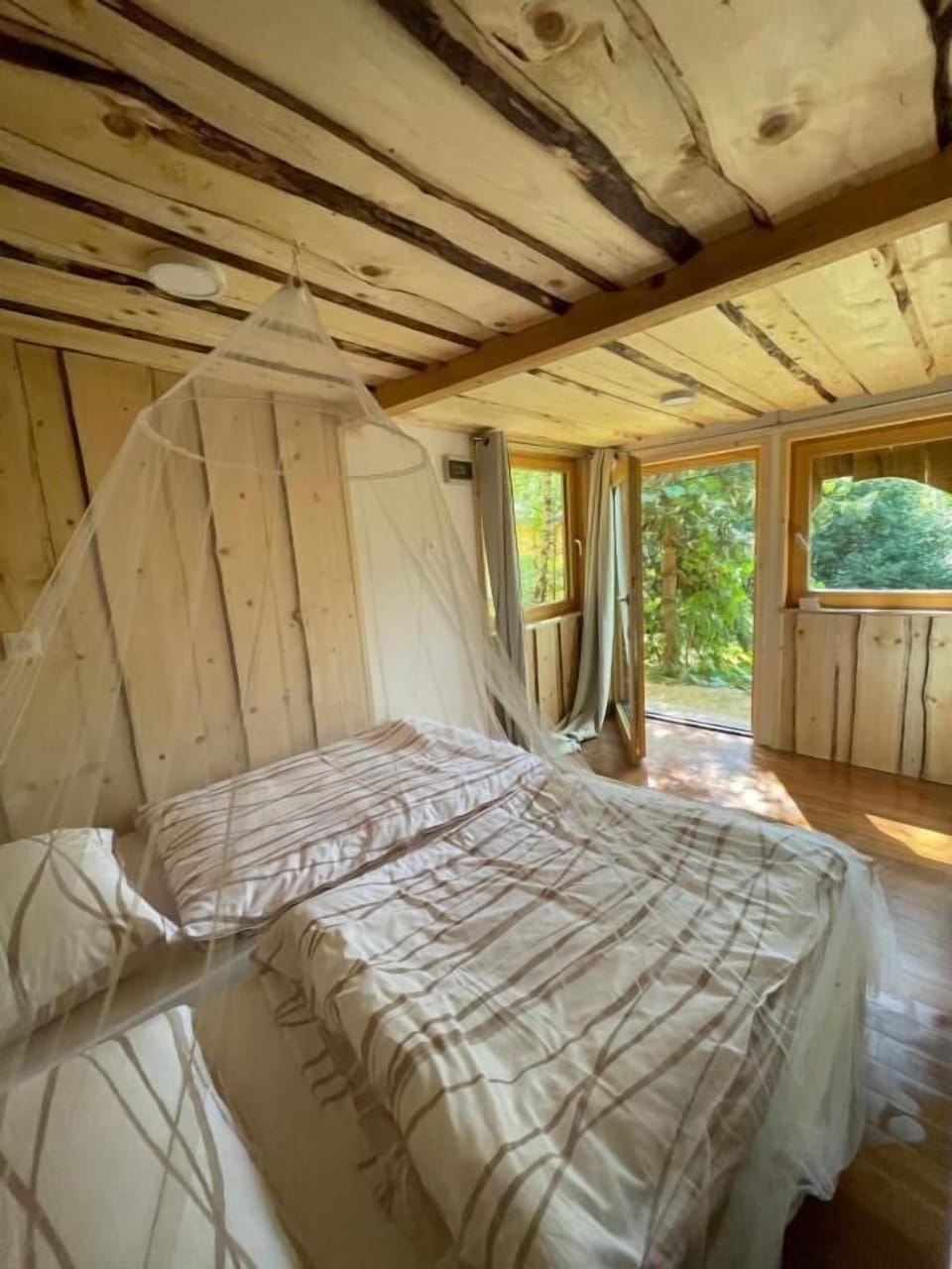 Comfort Chalet | 1 bedroom, bed sheets