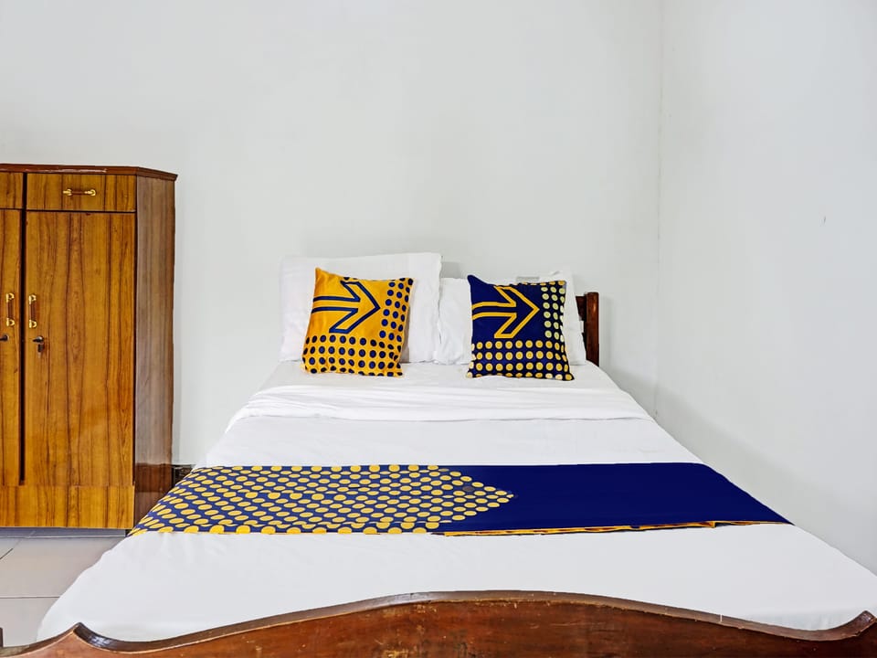 Double Room | Free WiFi, bed sheets