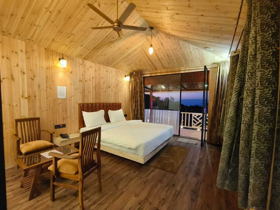 Romantic Room | Soundproofing, free WiFi, bed sheets