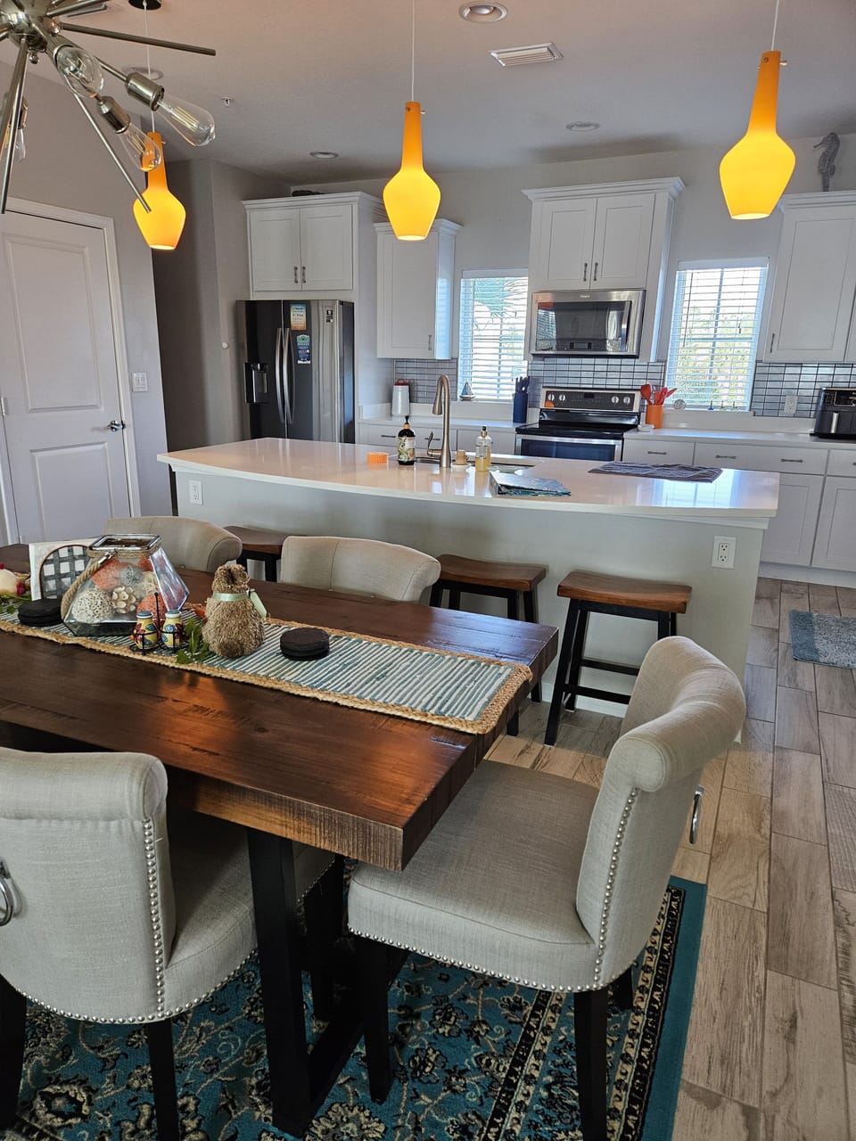 Fully equipped kitchen. Cook or bake whatever your fancy desires!
