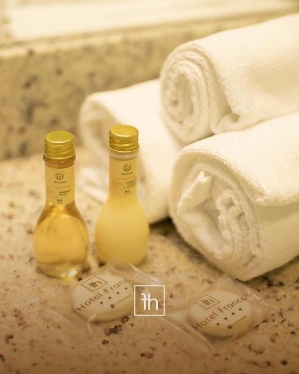 Towels, soap, shampoo, toilet paper