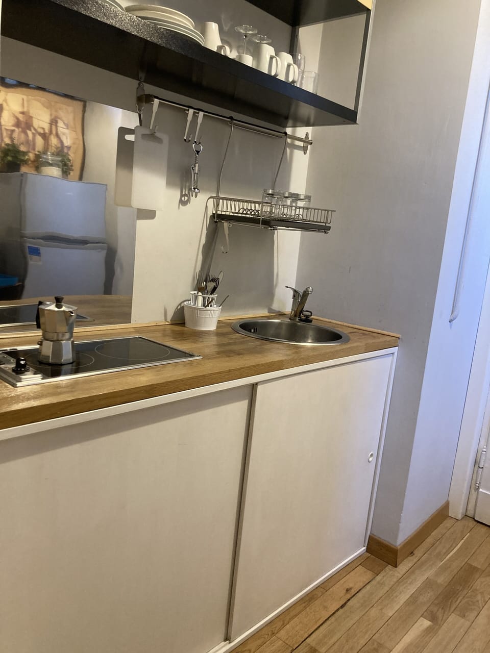 Double Room, Kitchen | Private kitchen | Coffee/tea maker, electric kettle