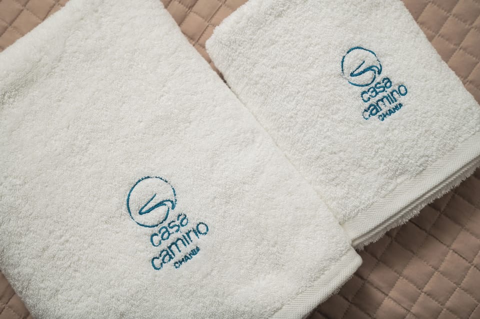Deluxe House | Bathroom amenities | Shower, rainfall showerhead, free toiletries, hair dryer