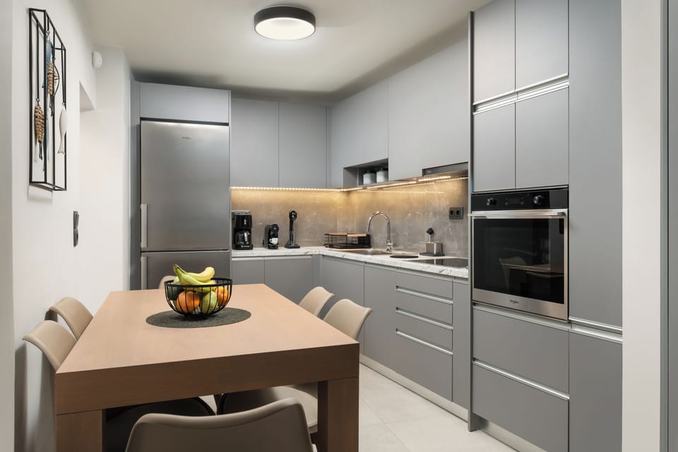 Deluxe House | Private kitchen | Highchair
