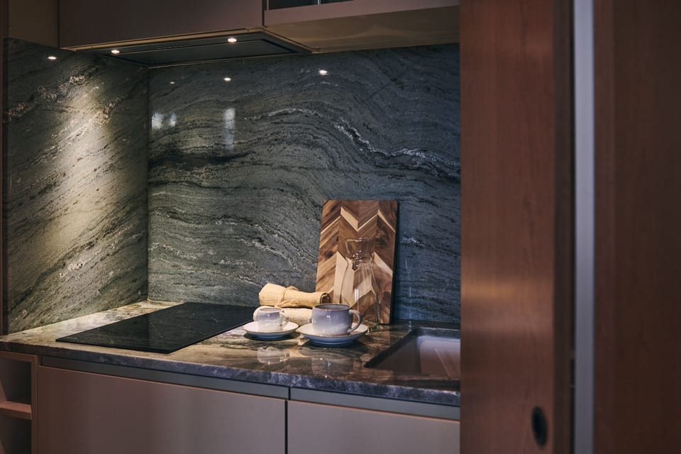 Superior Suite 3.1 | Private kitchen | Mini-fridge, cookware/dishes/utensils