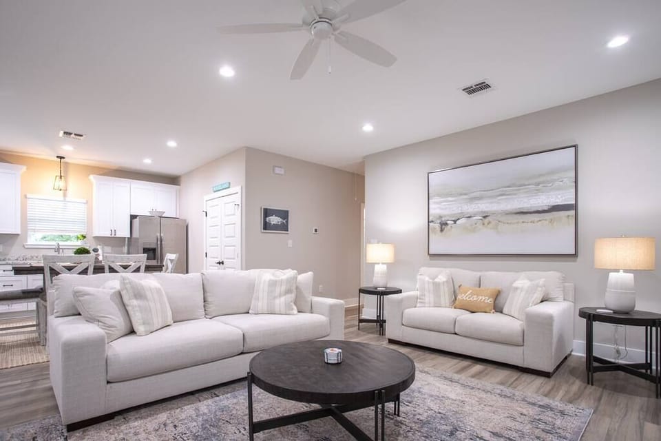 Living Room (2)