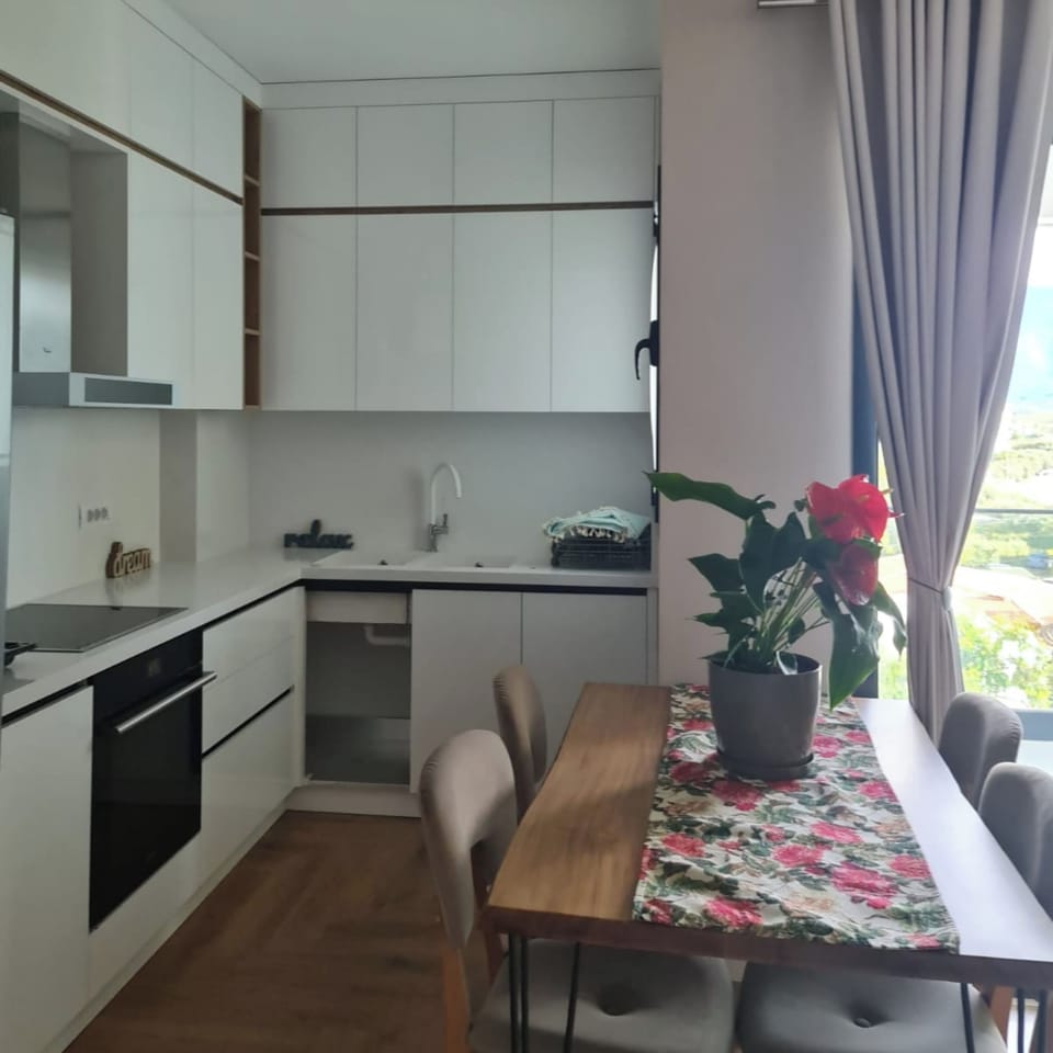 Apartment, 1 Bedroom | Private kitchenette