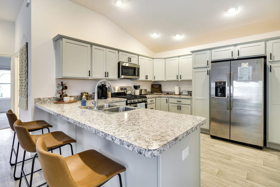 Kitchen | Cooking Basics | Coffee Maker | Toaster | Ice Maker | Water Dispenser