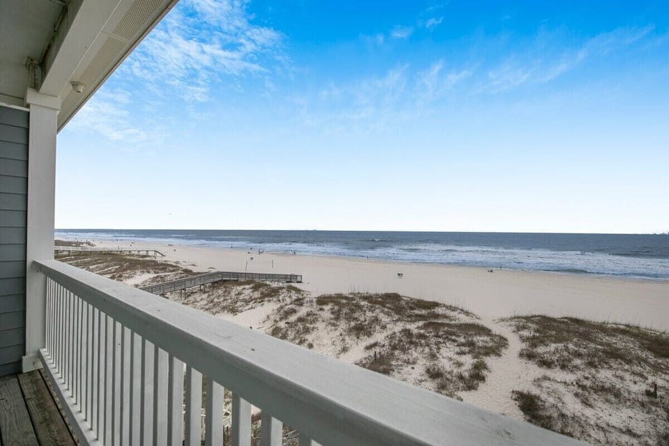 85 web or mls 1373 w beach blvd