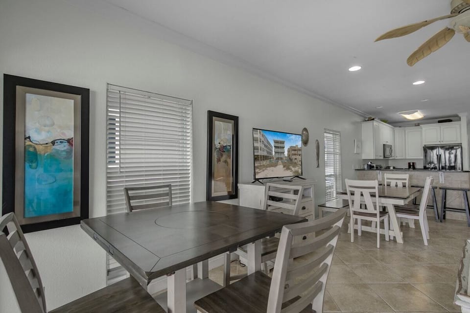 41 web or mls 1373 w beach blvd
