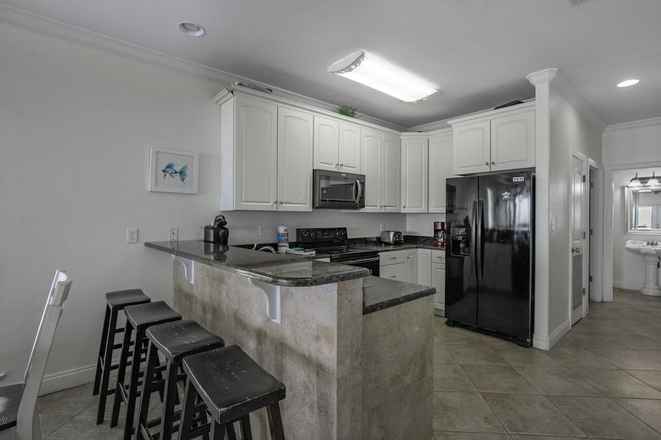 35 web or mls 1373 w beach blvd