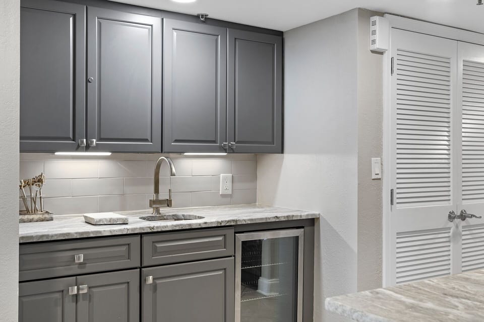 Mainsail 362 Wetbar