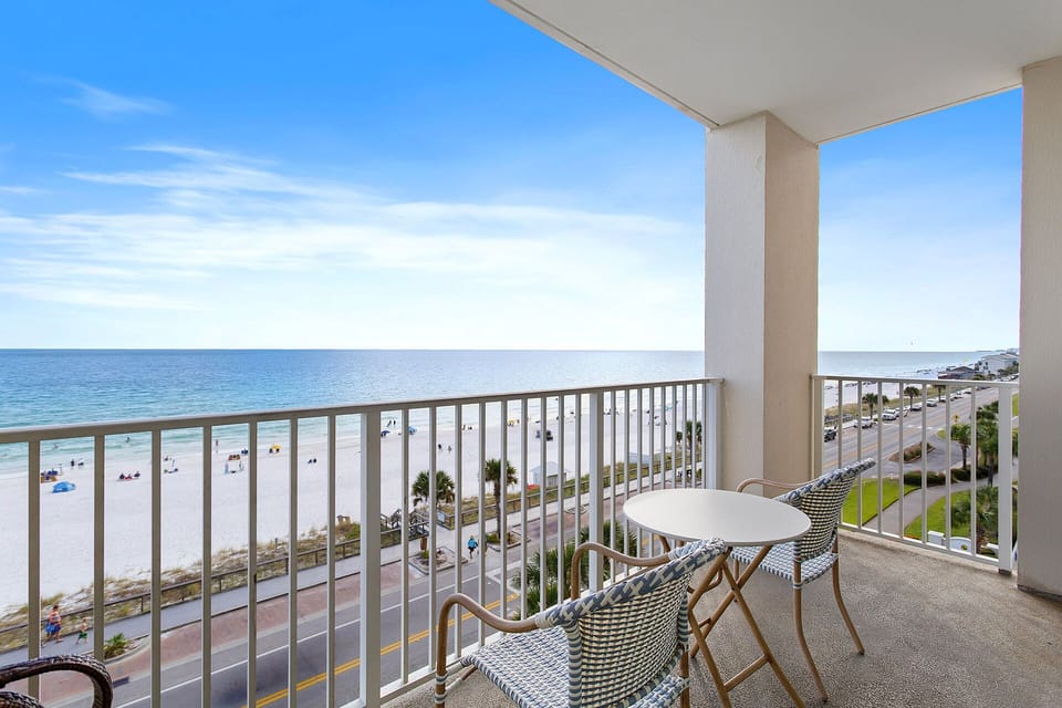 23-Majestic-Sun-509A-Balcony