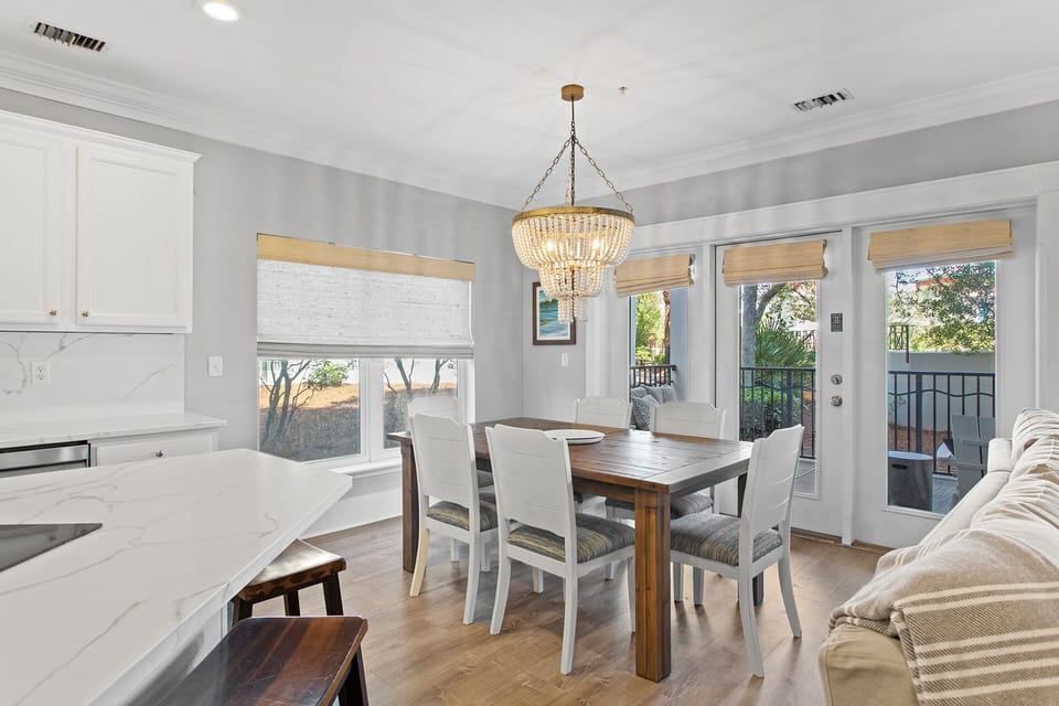 04-Sable-Pointe-West-101-Dining