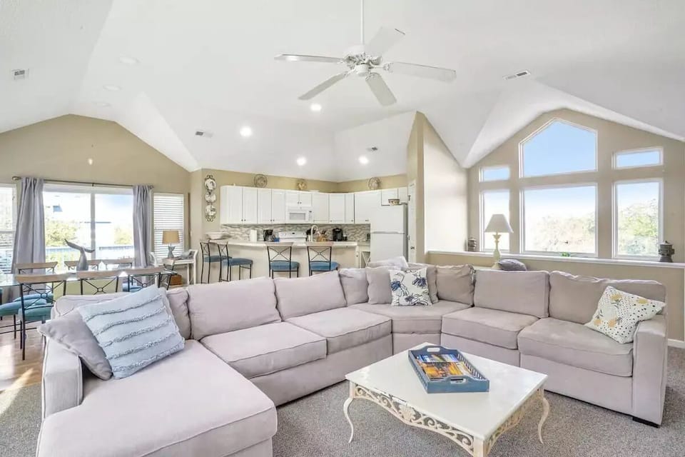 Top floor living room, dining and kitchen