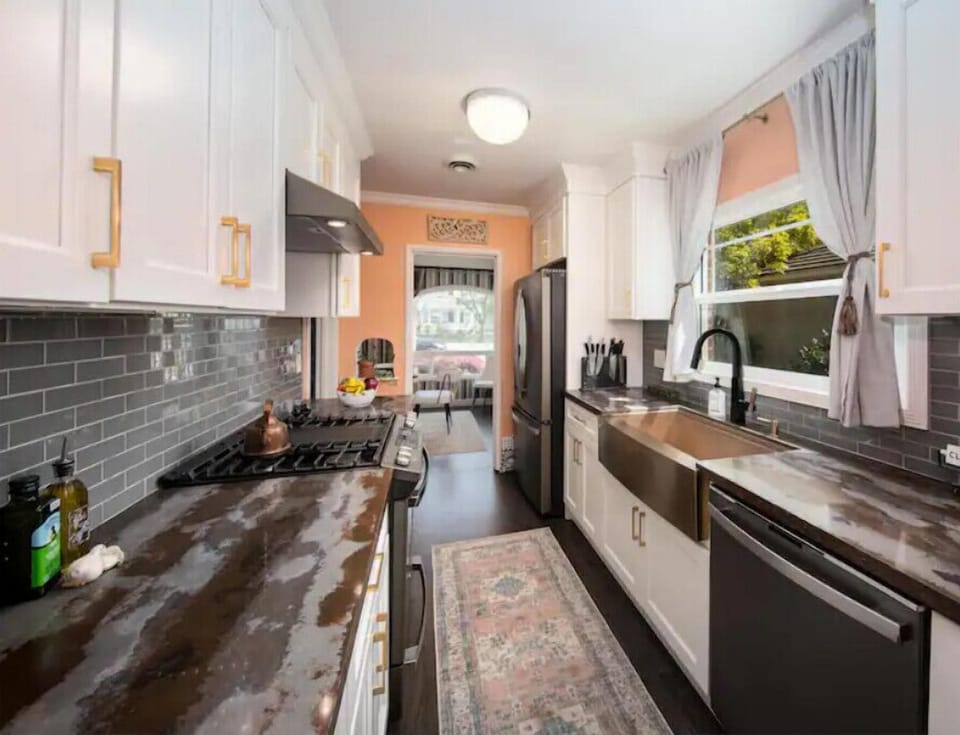 Fully stocked kitchen. 