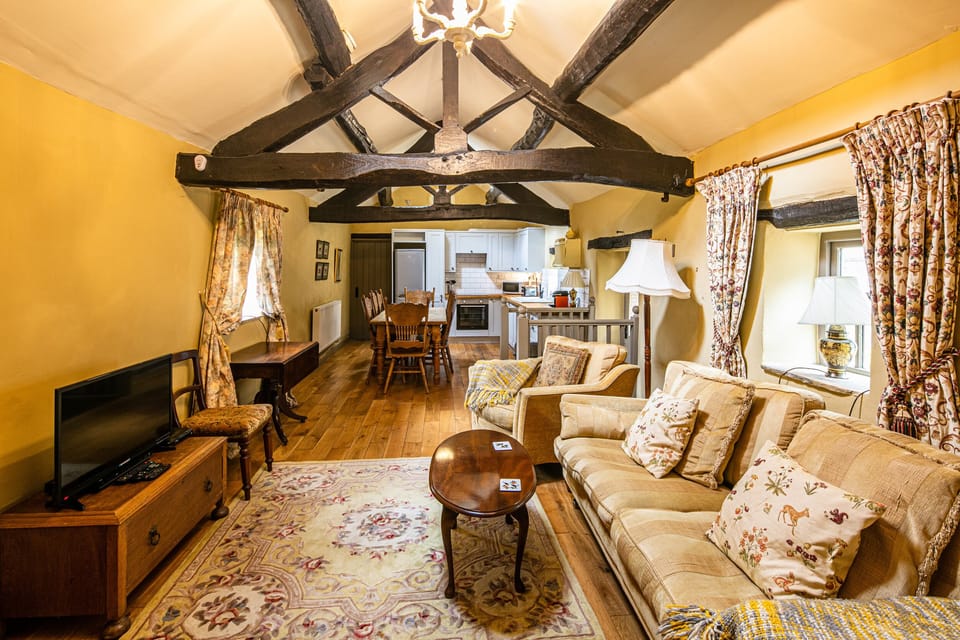 Cottage | Interior