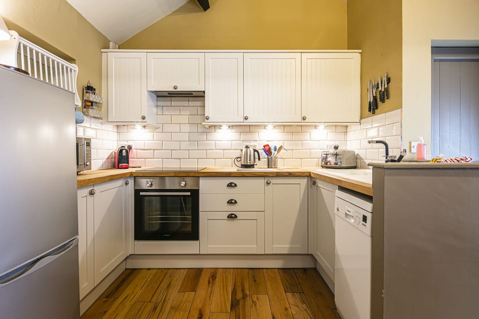 Dishwasher, cookware/dishes/utensils