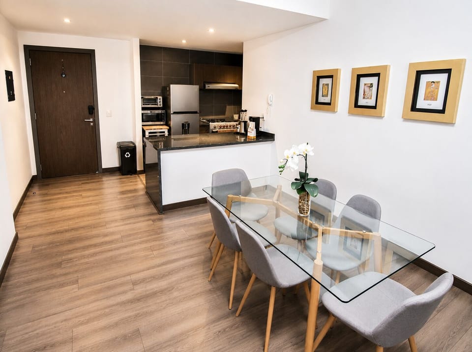 Stunning dining space for 6 people with modern decor, creating an elegant and stylish ambiance.