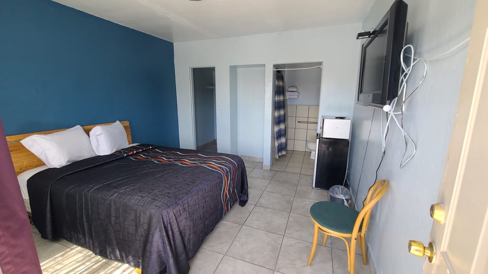 Deluxe Room | Hypo-allergenic bedding, free WiFi, bed sheets