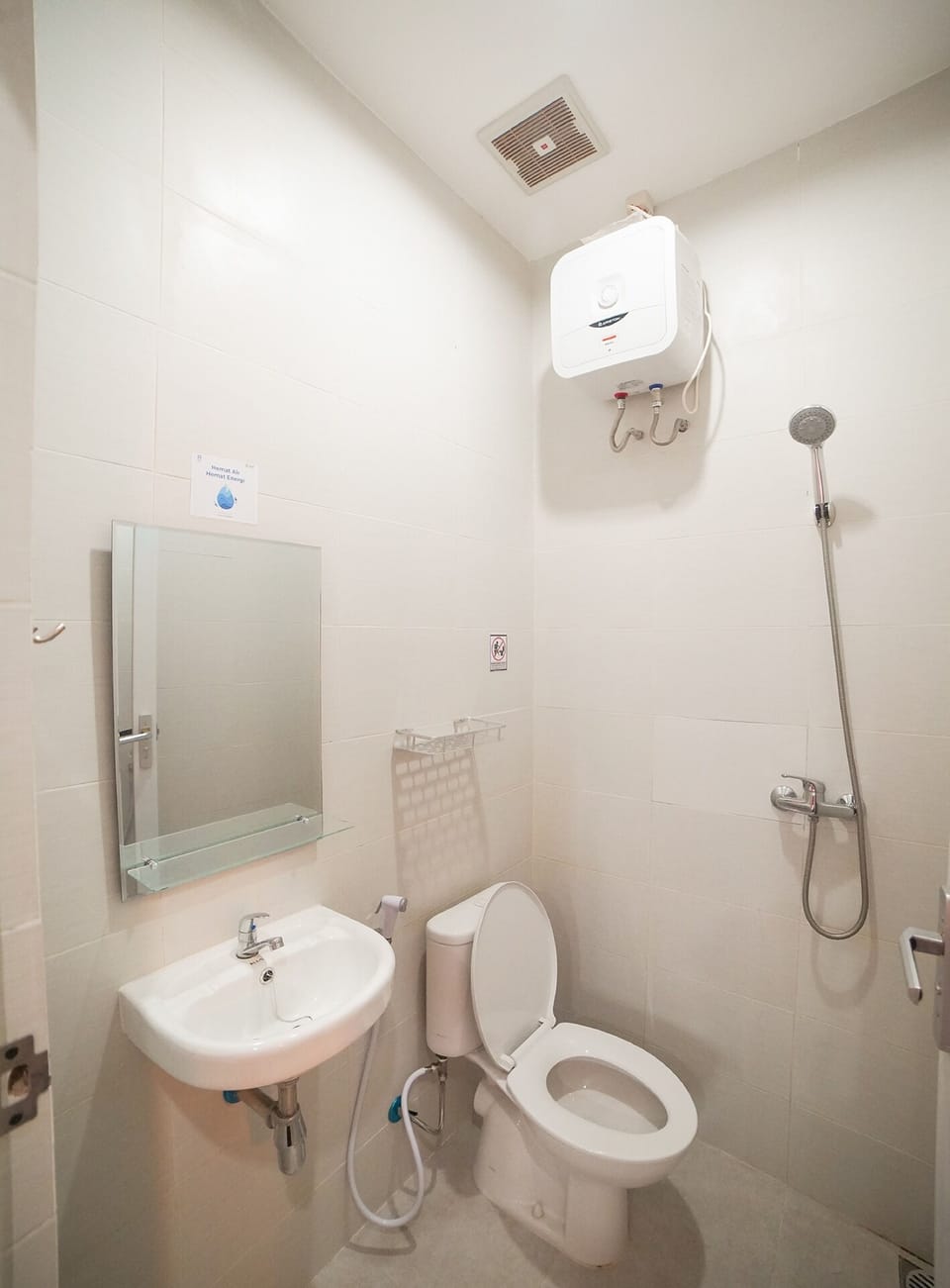 Shower, towels