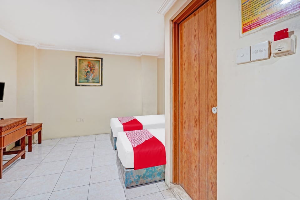 Standard Single Room | Laptop workspace, free WiFi, bed sheets