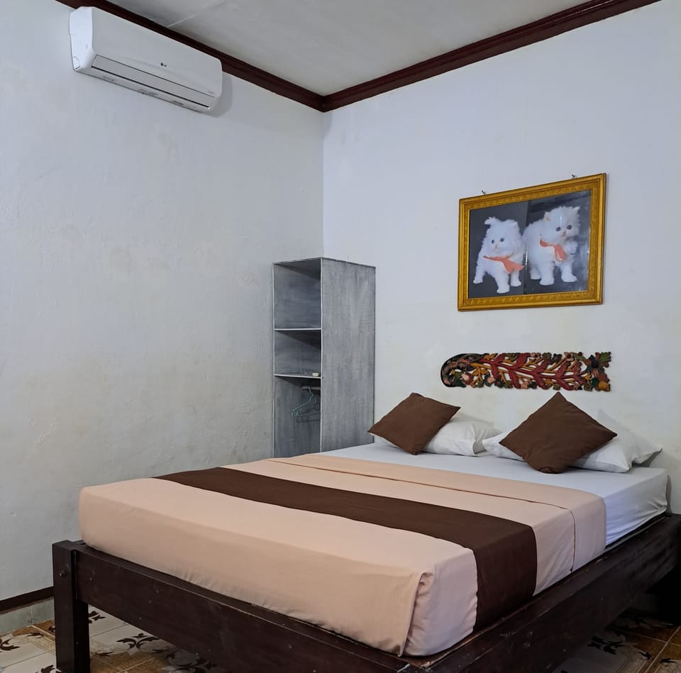 Superior Double Room, 1 Bedroom, Air conditioning, Garden View | In-room safe, soundproofing, WiFi (free)
