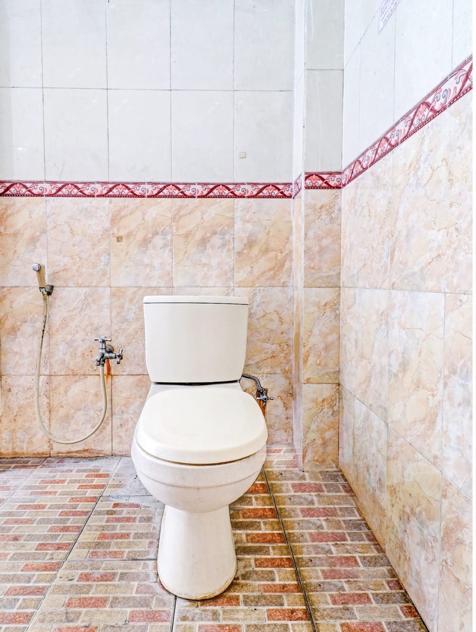Standard Double Room | Bathroom | Shower, towels