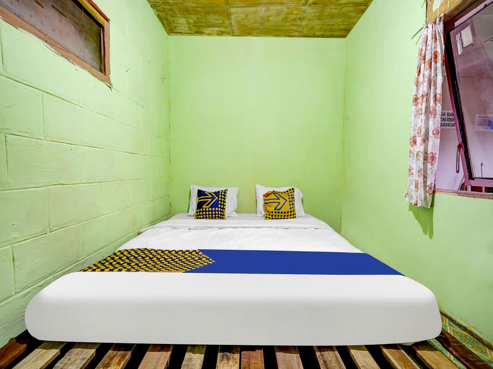 Double Room | Desk, WiFi (free), bed sheets