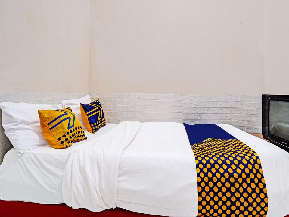 Double Room | Free WiFi, bed sheets