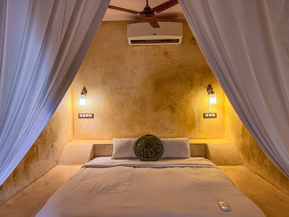 Beachside Heritage Room | Premium bedding, desk, blackout drapes, iron/ironing board (on request)