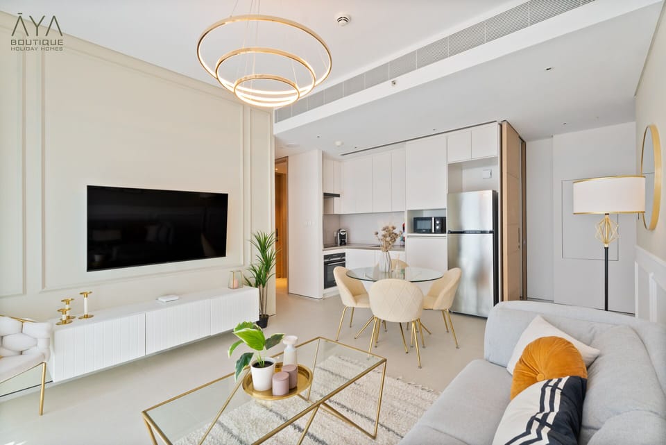 Premium Apartment, 1 Bedroom | Television