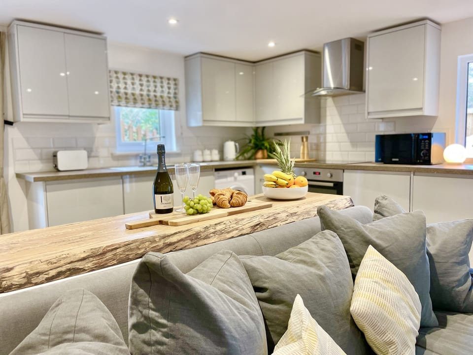 Fridge, dishwasher, electric kettle, cookware/dishes/utensils