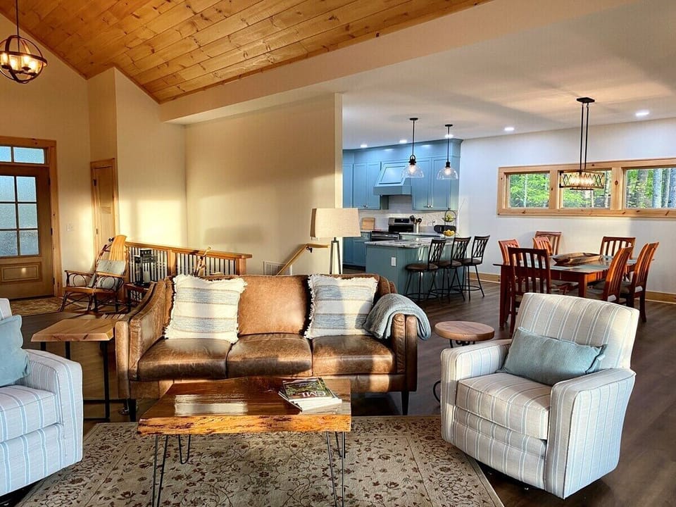 Living Room, Additional View