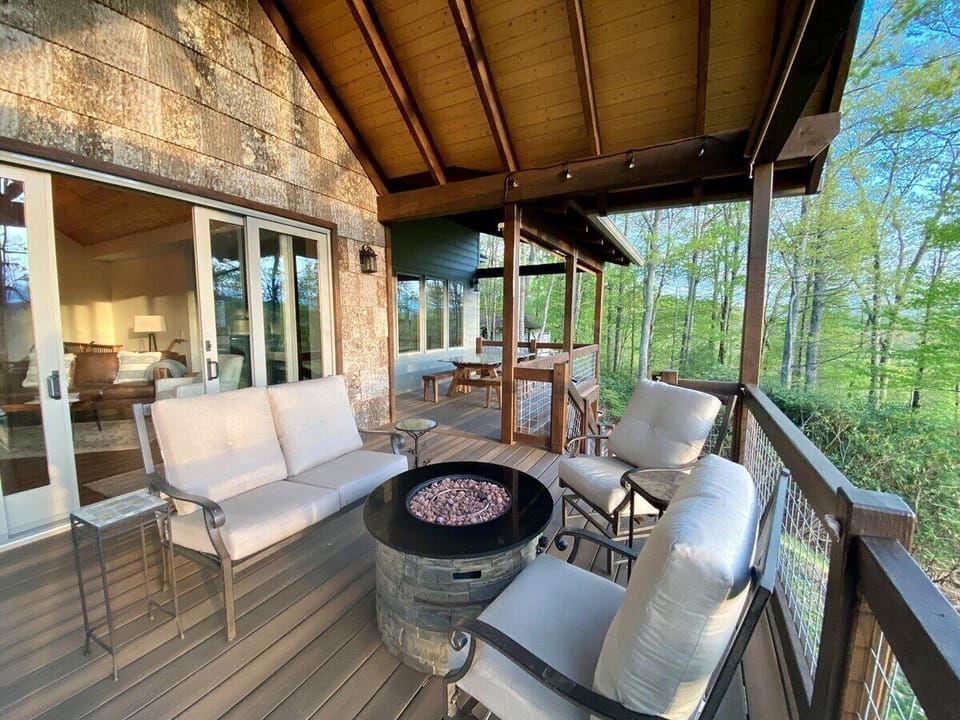 Main Level Deck with Gas Fire Table