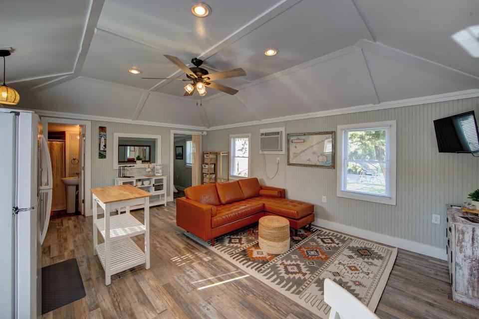 Living Room (2)